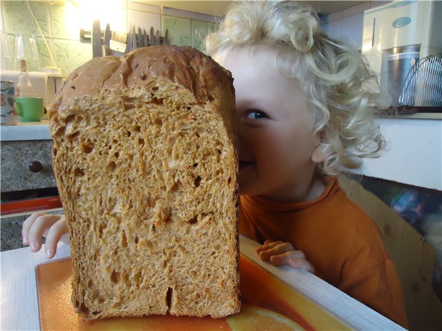 Bread with tomatoes and cheese (bread maker)