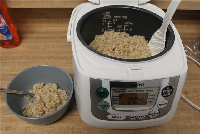 Sharlotka (Sanyo rice cooker)