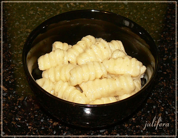 Fried Onion Gnocchi at Jamie Oliver HomeCooker - Philips