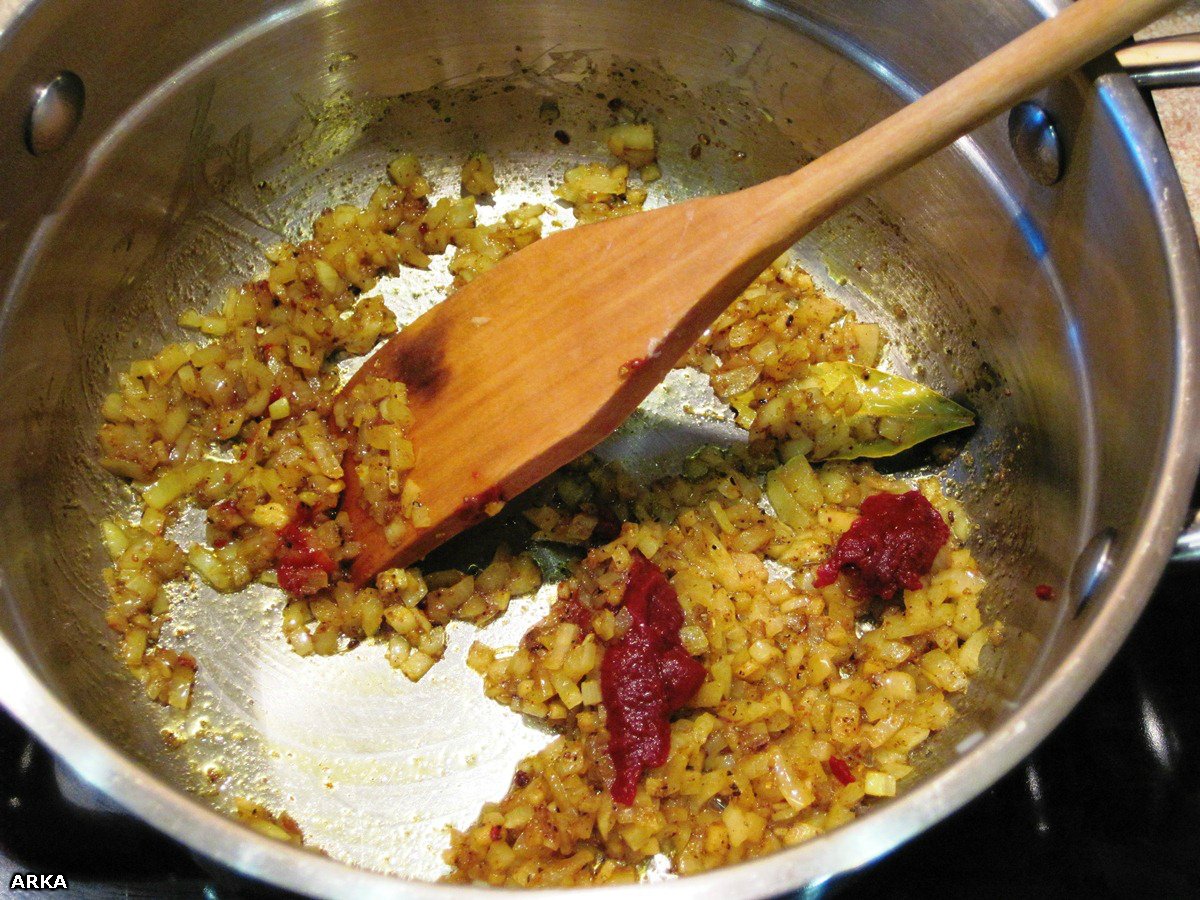 Costolette di agnello al curry di lenticchie