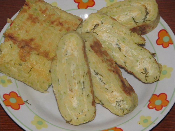 Spuntino Di Torta Di Pancake Di Zucchine