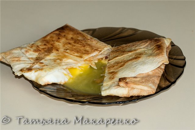 Un desayuno rápido de pan de pita (en cualquier sartén eléctrica)