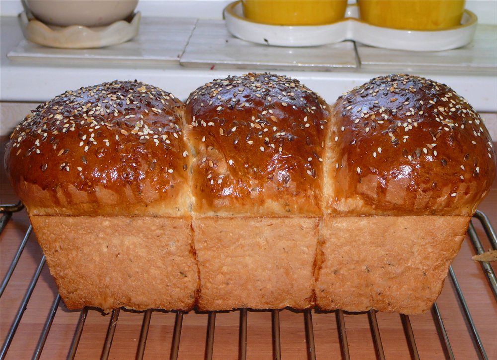 Wheat-potato tin tinapay (oven)