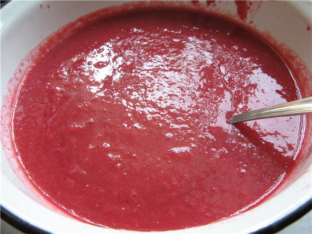 Spicy berry sauce