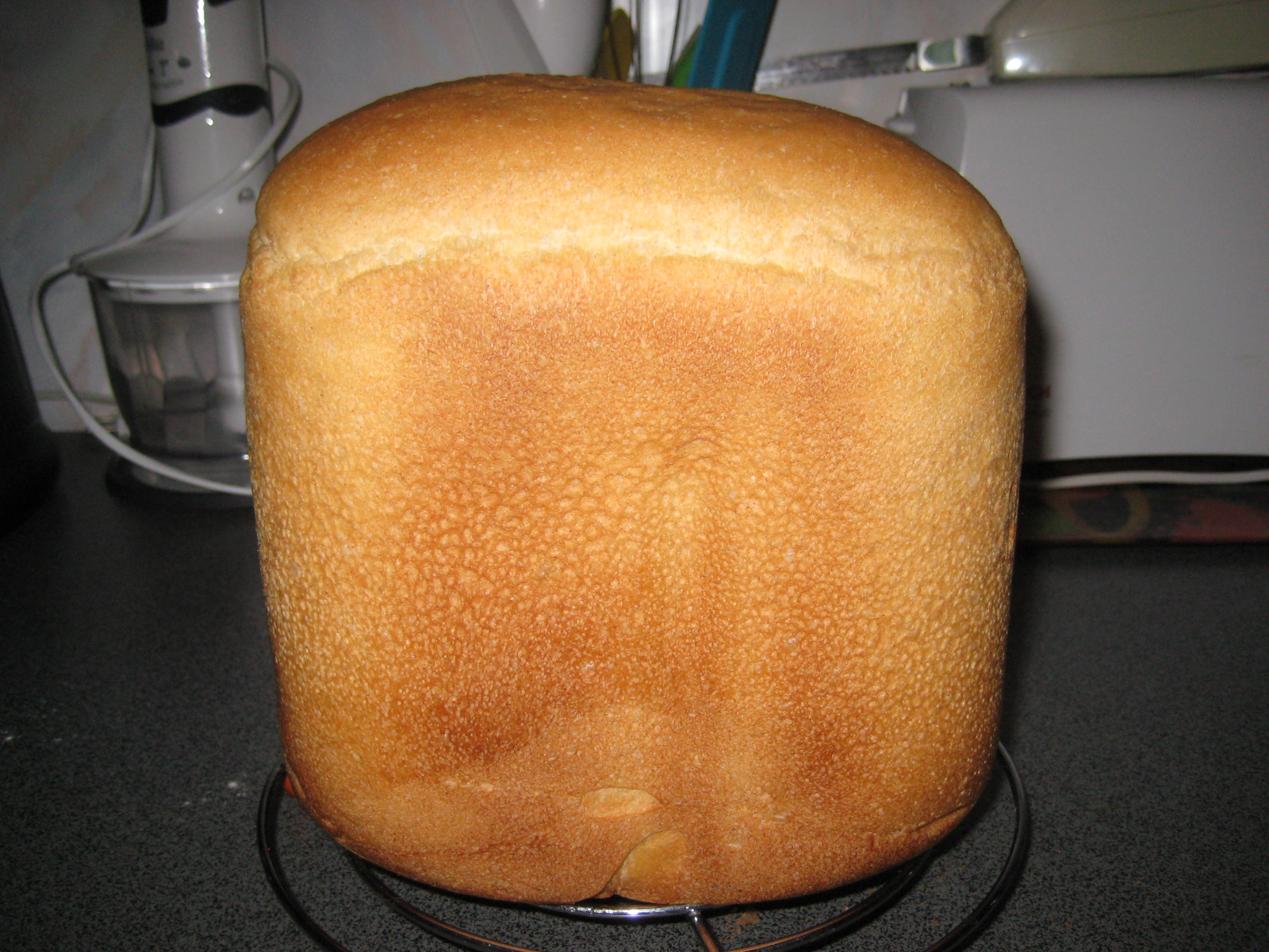 Pane francese a lievitazione naturale in una macchina per il pane