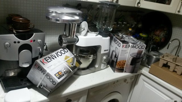 Kitchen machine Kenwood (2)