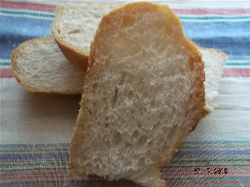 Panino fatto in casa in una casseruola nel forno