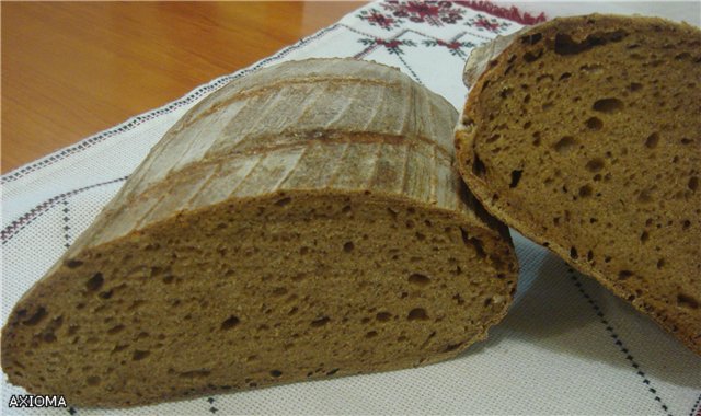 Pane di segale di grano con lievito naturale di segale.