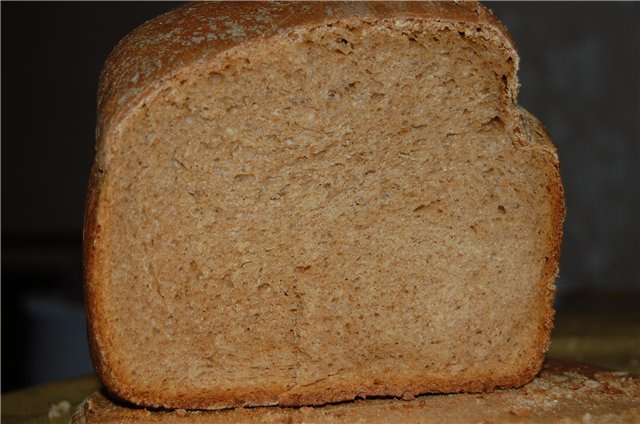 Pane Selyansky con lievito naturale in una macchina per il pane