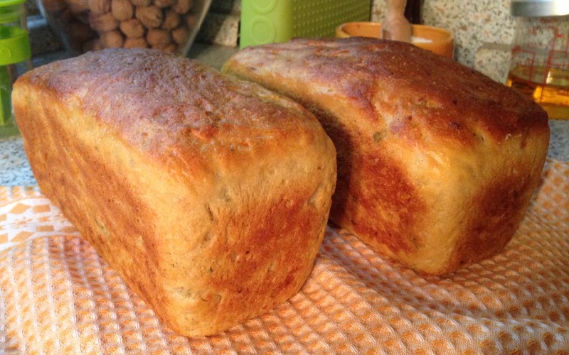 Peter Reinhart's Garlic at Rosemary Potato Bread (Oven)