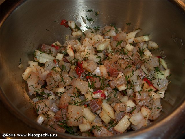 Buñuelos de pescado sobre kéfir