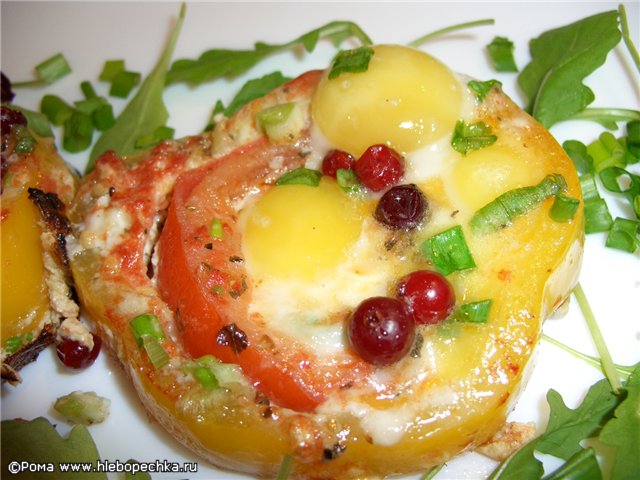 Fried eggs with quail eggs