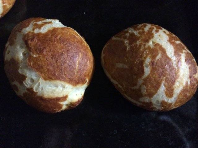 LAUGENBROTCHEN Duitse ontbijtbroodjes