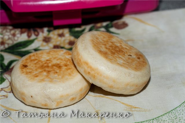 Italian donuts Tigelle (TIGELLE) (pancakes baked in a pan on dough with lard)