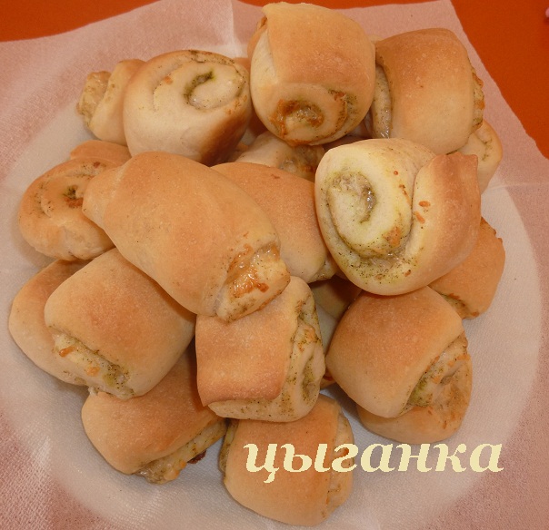 Buns Kashkavalka with savory