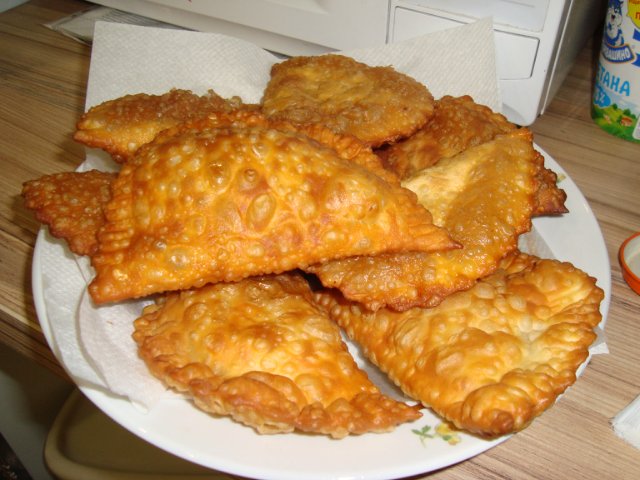 Fideos caseros, ravioles y todo para hacerlos