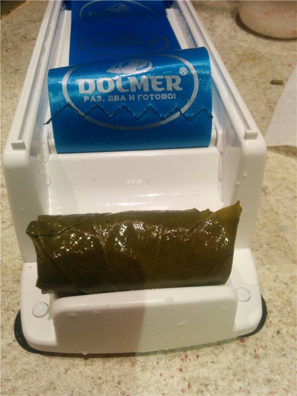 Dolmer (dispositivo para enrollar repollo relleno y dolma)