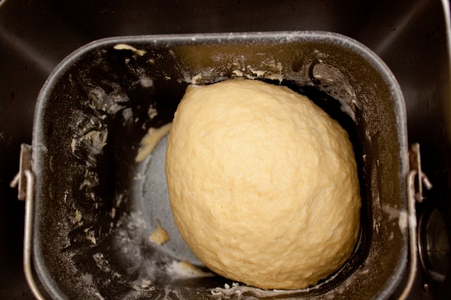 Torta Pokhlebkin e il suo adattamento a una macchina per il pane (master class)