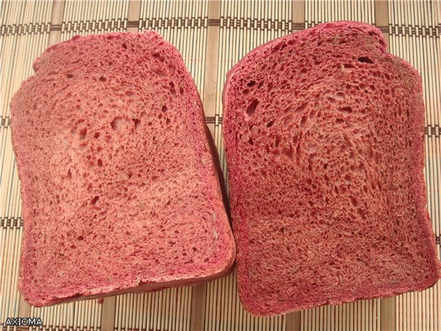 Pane con barbabietole e semi di cumino (macchina per il pane)