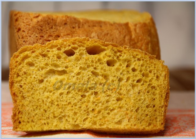 Carrot bread with fennel in a bread maker