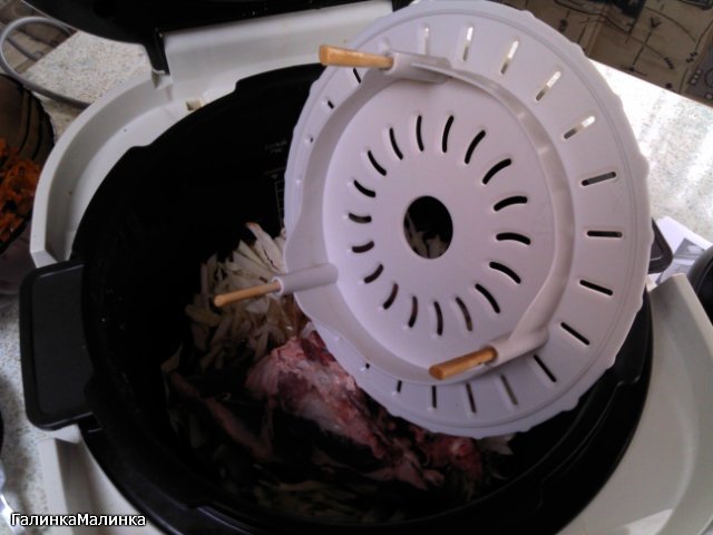 Mabilis na hapunan sa isang multicooker Cuckoo 1054