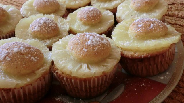 Biscotti alle mandorle all'ananas