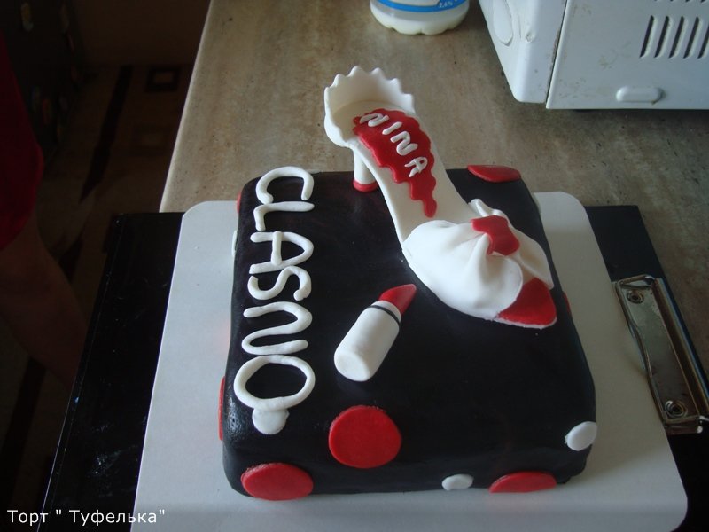 Cakes with shoes