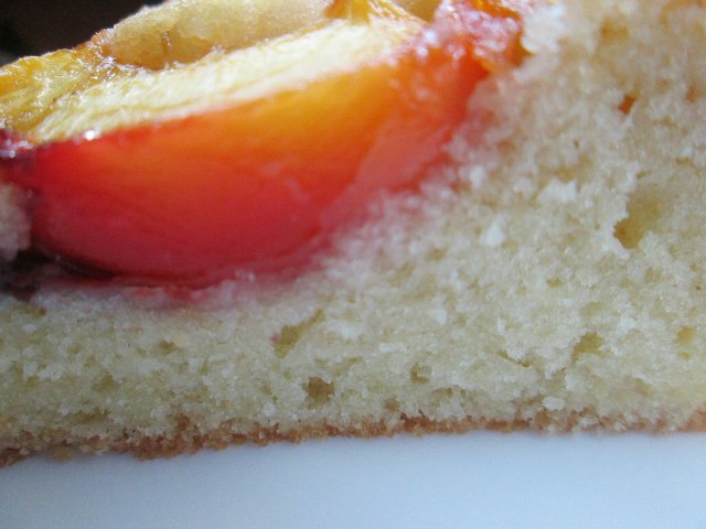 Torta di pesche noci