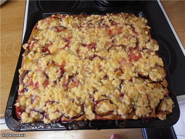 Pastel de ciruelas en streusel