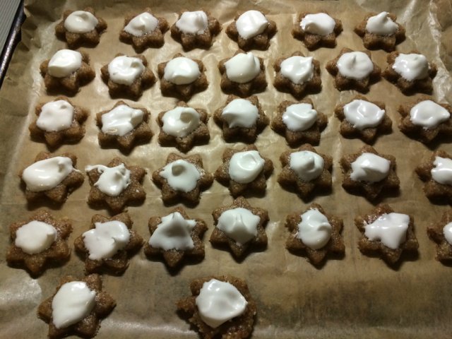 German Christmas cookies Zimtstеrn