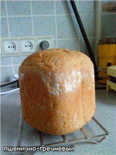 Wheat-buckwheat bread with poppy seeds, flax seeds, walnuts