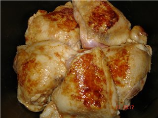 Chicken thighs with dried fruits and pineapple (multicooker-pressure cooker Polaris 0305)