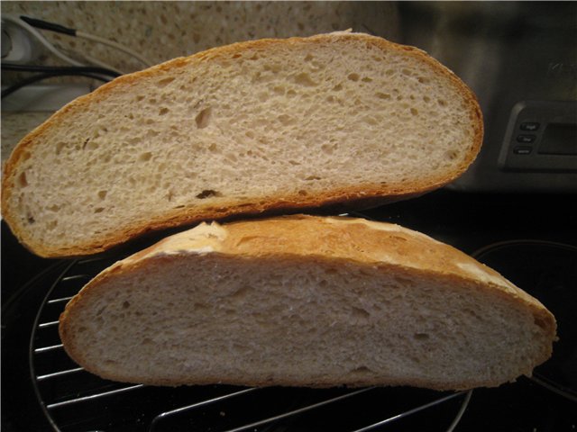 Bread Como (Pane di Como) in the oven (not to be confused with Pane di Come Antico)