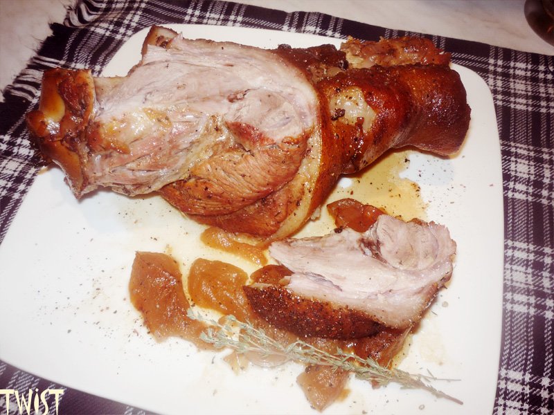 Drunk pork knuckle