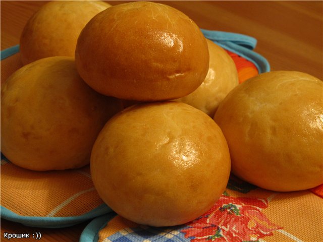 Cheese buns on mineral water