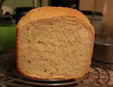 Italiaans brood met kefir in een broodbakmachine