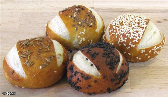 Tyrolean buns in the oven