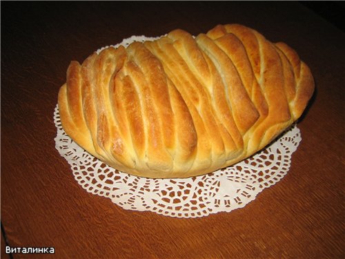 Italian bread Pane al latte Fisarmonica in the oven