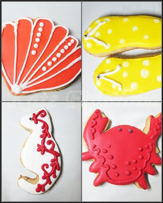 We decorate gingerbread cookies, cookies