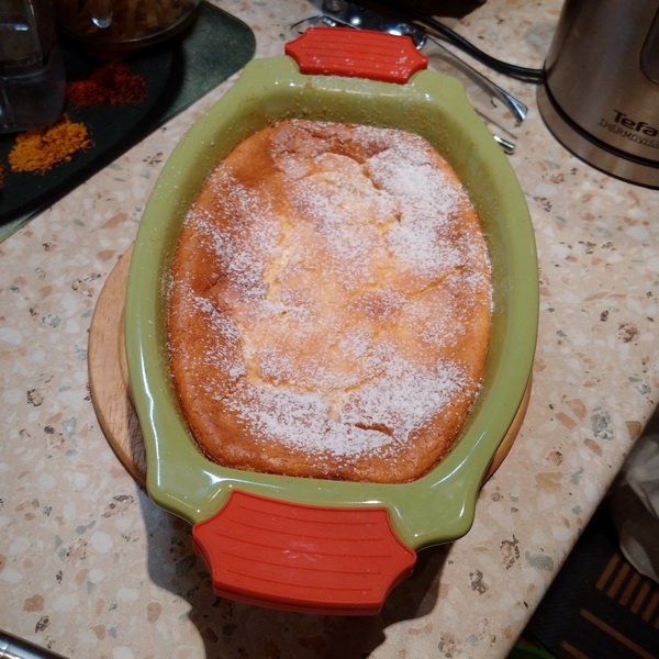 Polenta casserole with apples (Polentaauflauf mit Aepfeln)