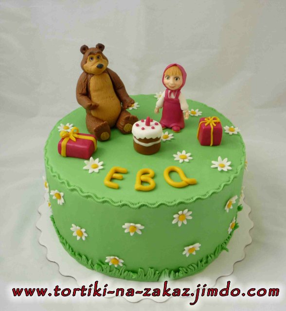 Pastissos basats en la caricatura Masha and the Bear