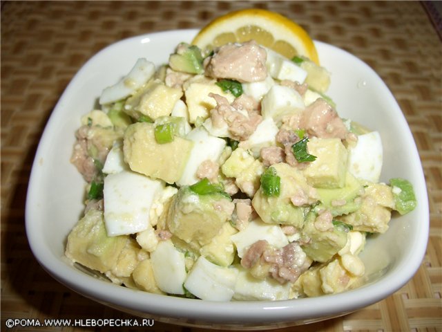 Insalata di avocado con fegato di merluzzo