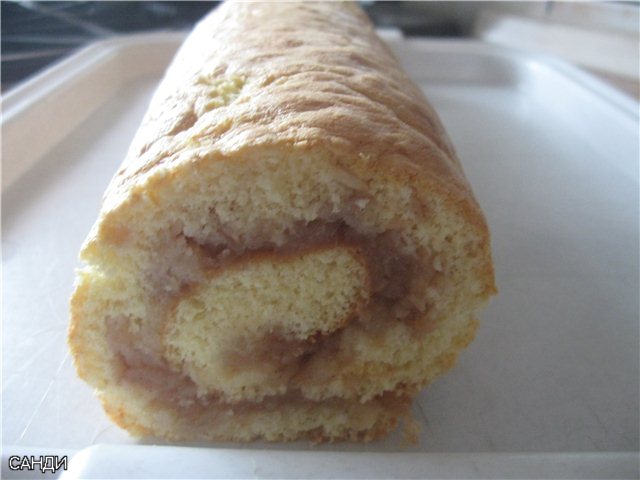 Biscuit roll, baked with filling