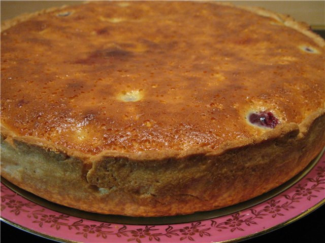 Strawberry dessert cake