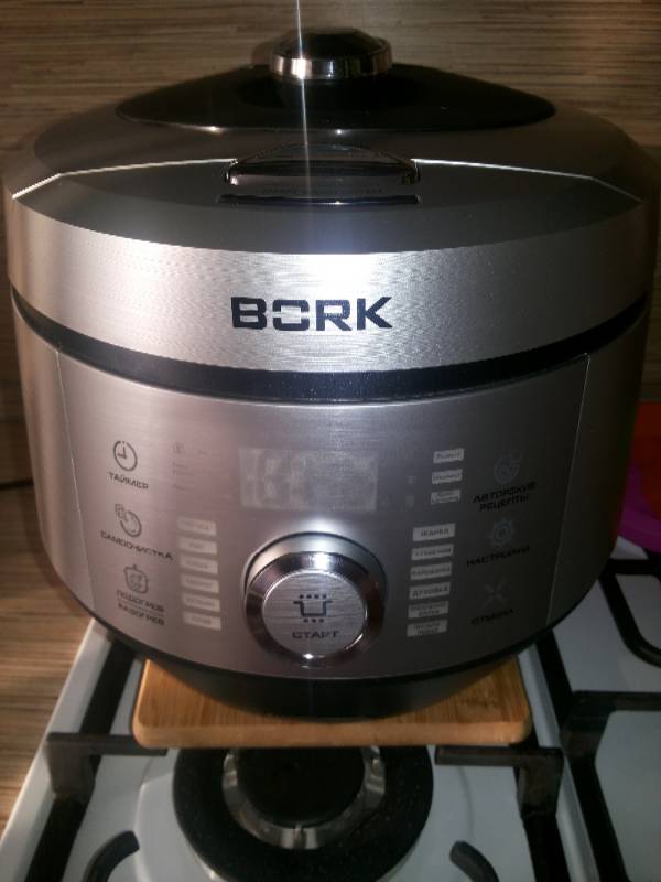 Multicooker-pressure cooker BORK Multishef U800