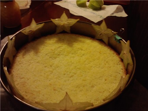 Torta al cocco con frutti tropicali