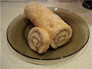 Biscuit roll, baked with filling