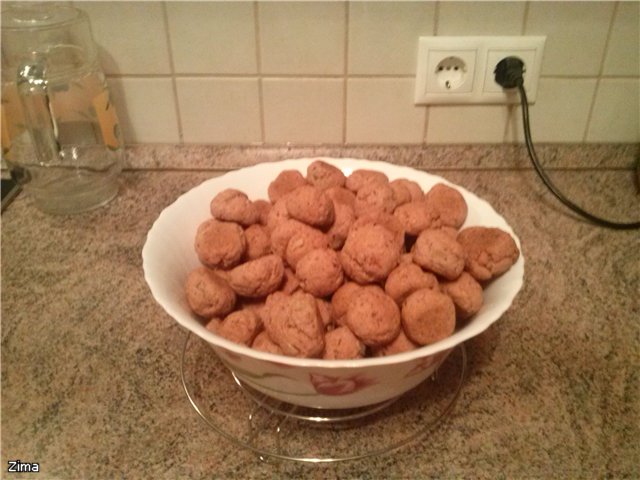 Biscotti con marmellata e farina di frumento