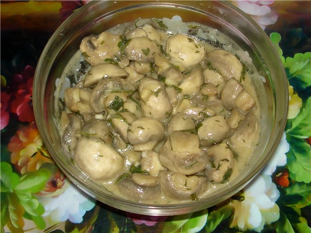 Champignons in mosterdmarinade.