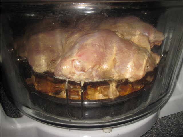 Chicken on alder sawdust